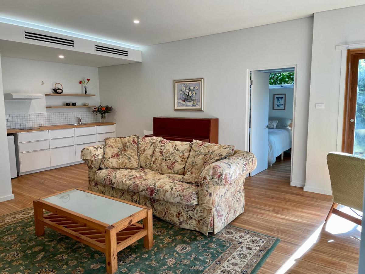 Tranquil Garden Apartment With Living Room Wollongong Exterior foto