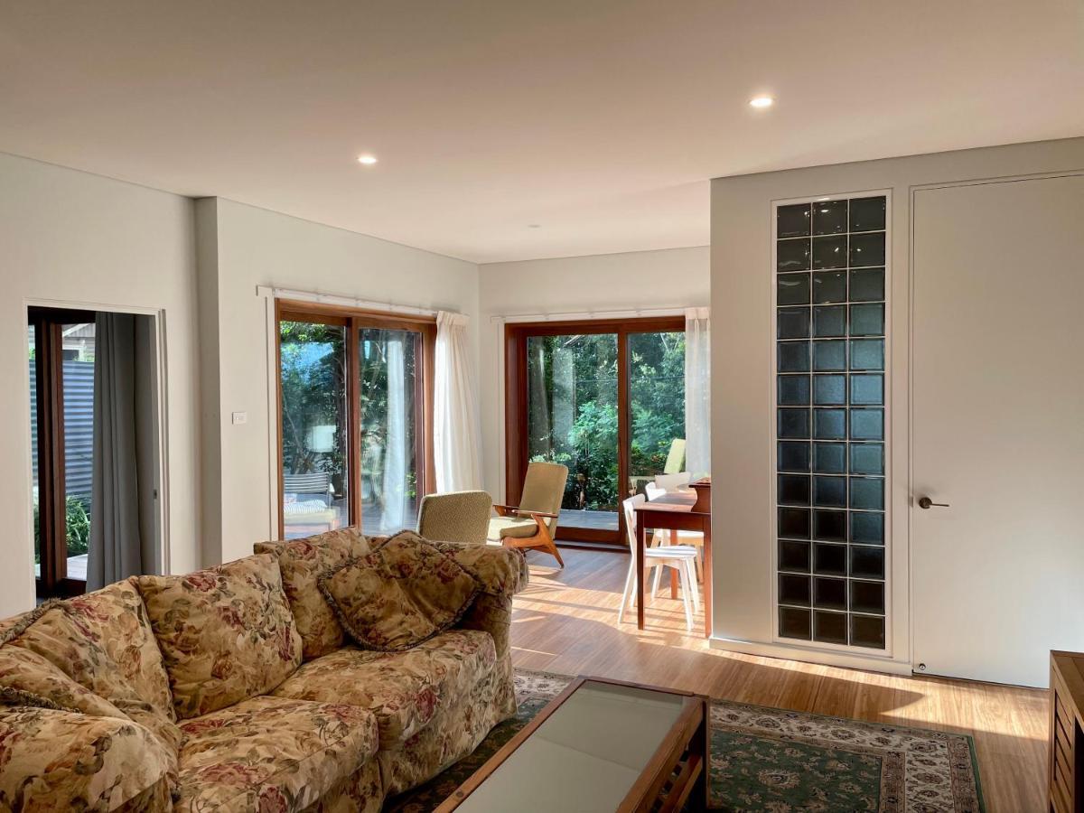 Tranquil Garden Apartment With Living Room Wollongong Exterior foto